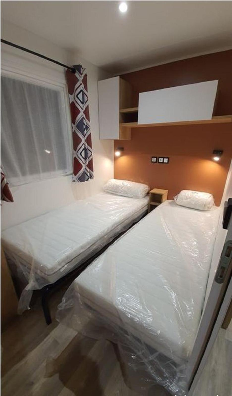 Serenity 565 Au Lac Des Reves-Camping 4 Etoiles-Mobil Home 3Ch-6Pl-Clim-Sdb- Wc Separe-Au Calme, Belle Vue Sur Le Lac, Sans Vis A Vis Lattes Exterior photo